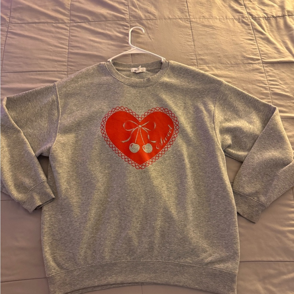 Gray Heart Graphic Women's Sweater